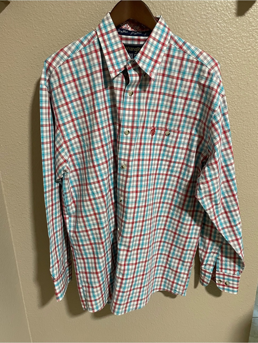 Wrangler Men’s Red & Blue Plaid Button-Down Shirt